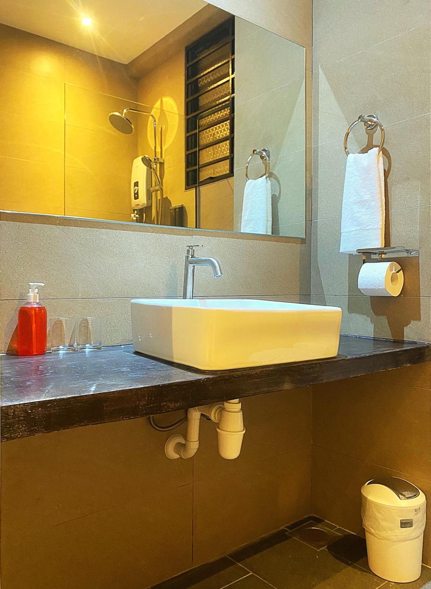 Amadel Residence 爱媄德民宿 11 Malacca エクステリア 写真
