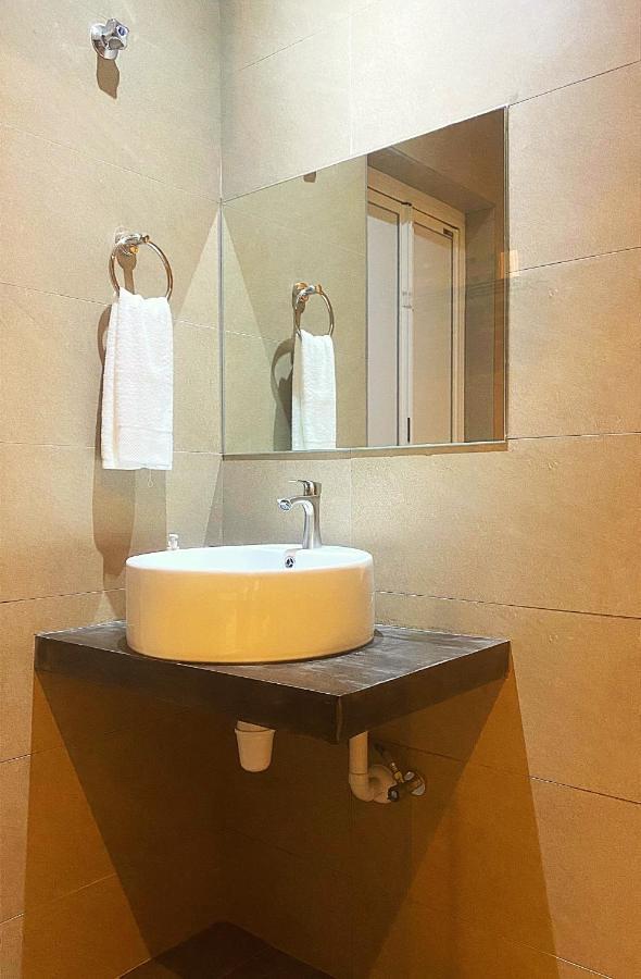 Amadel Residence 爱媄德民宿 11 Malacca エクステリア 写真